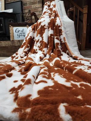 Copper Fluffy Cow on Ivory/White Frosty