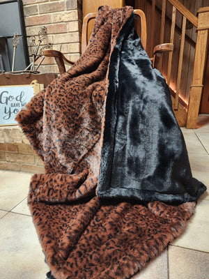 XL Throw Jag Siberian on Black Luxe Bunny